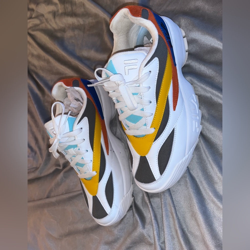 Mens Filas V94M x Disruptor size 10